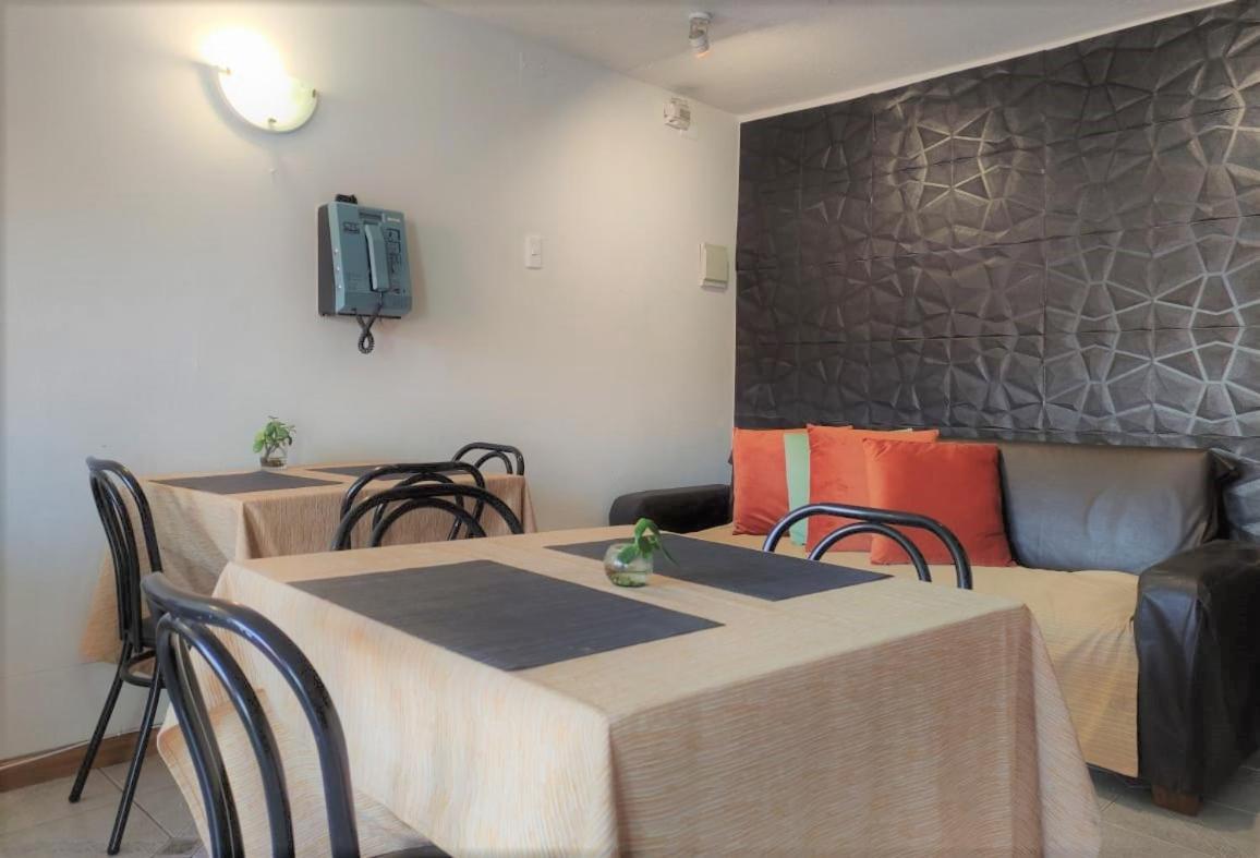 Albergue Hostal Valle De La Luna *