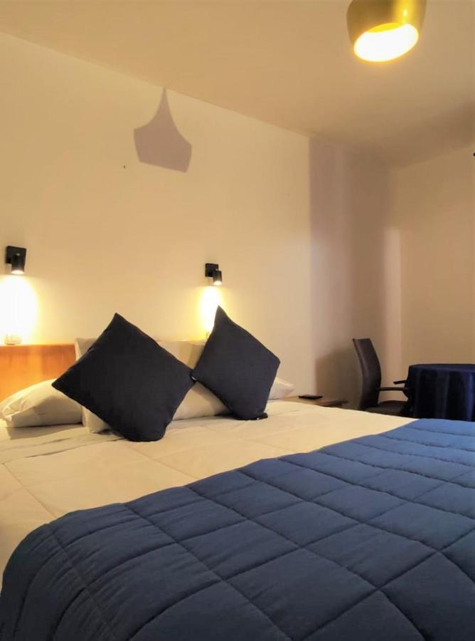 Albergue Hostal Valle De La Luna